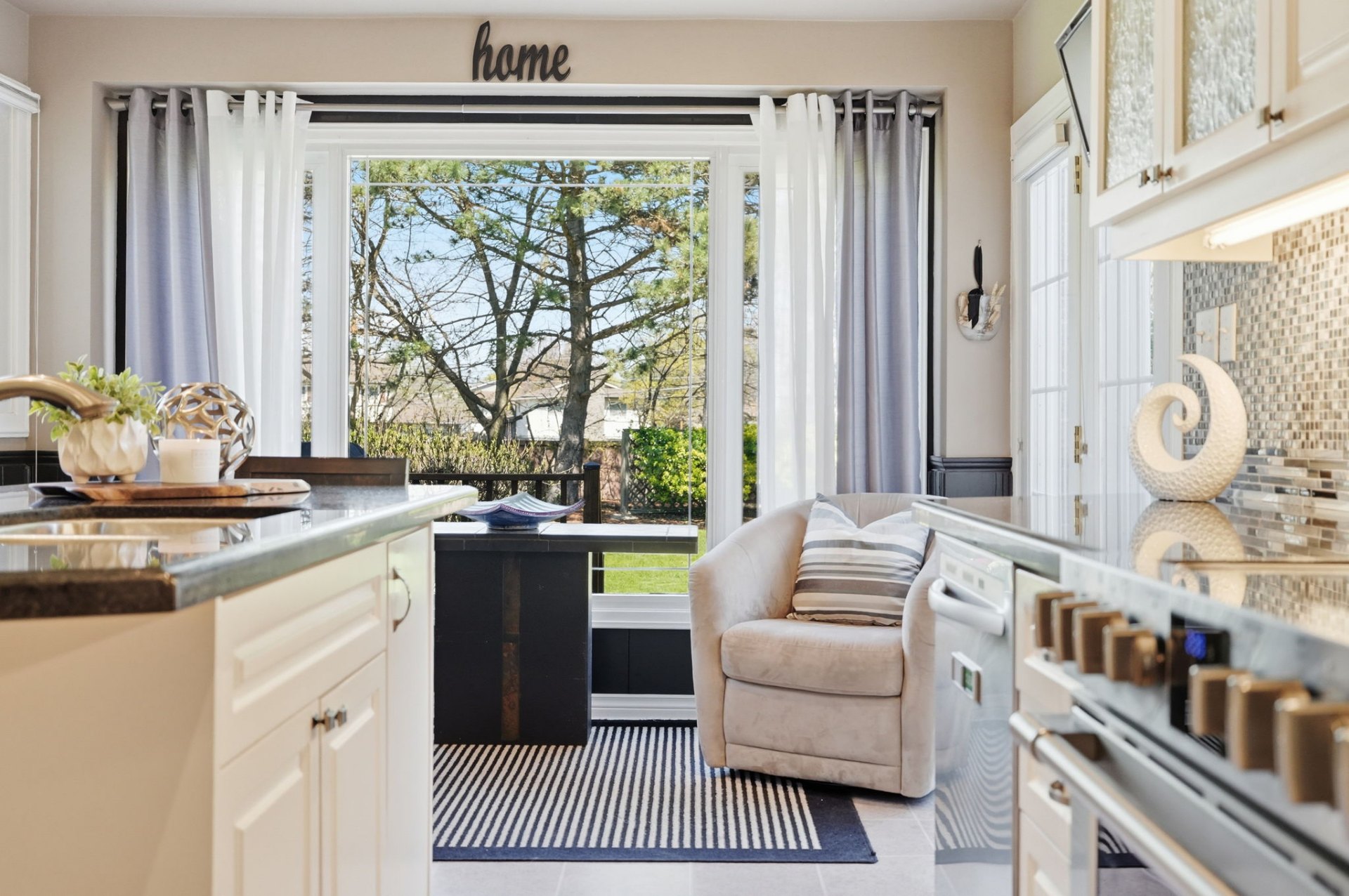 Breakfast Nook